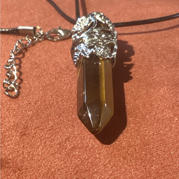 Unisex Tiger’s Eye Pointer Pendant Necklace - Picture 13 of 16